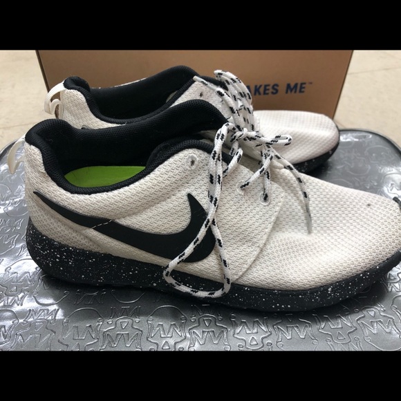 Nike Runners - Picture 2 of 9